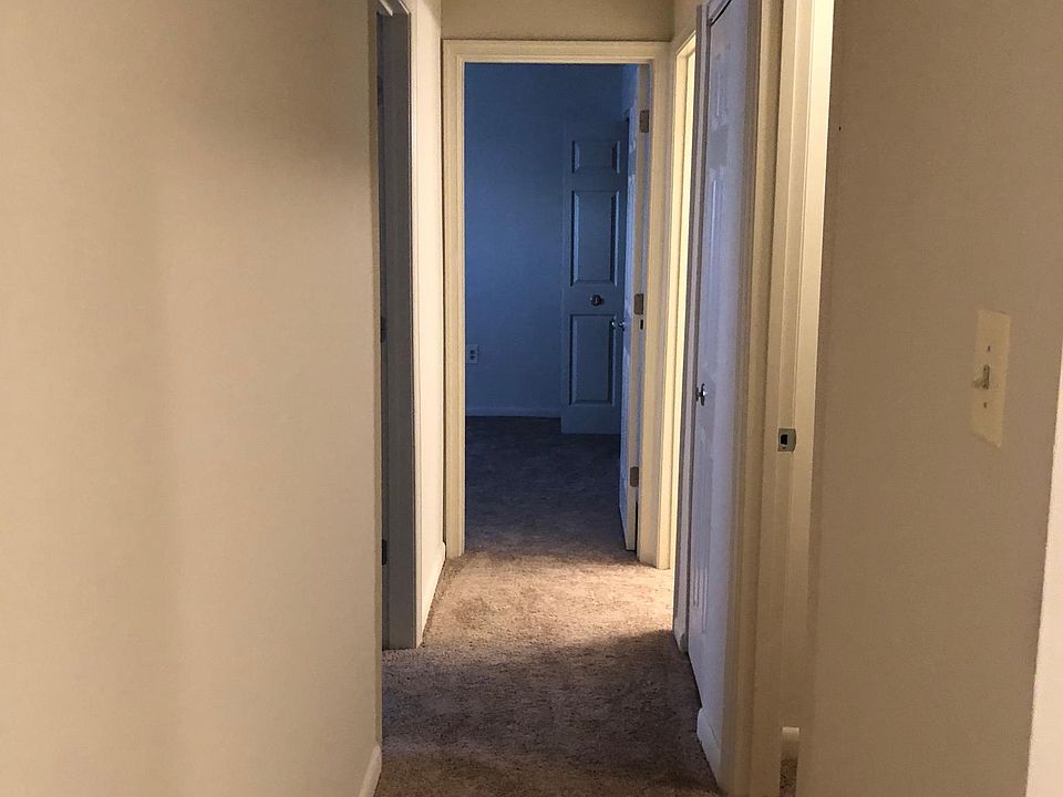 1st image of 310 Stevens Cir APT 1C