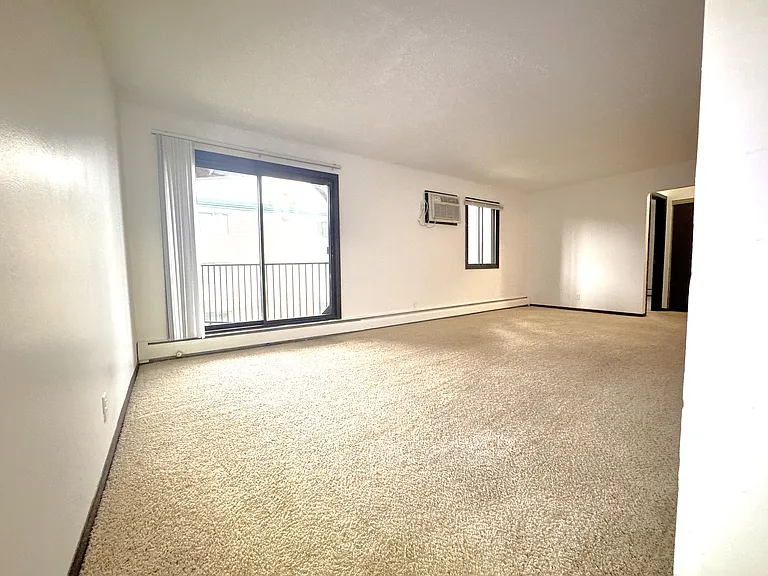 Fairway Woods Apartments — Photo 25