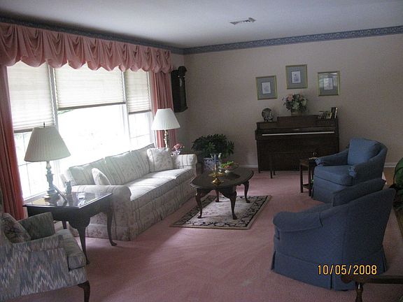 Formal LR w/hdwd flrs