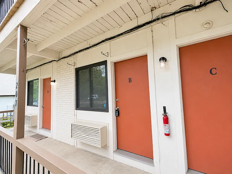 207 Old Chimney Ridge Rd #B — Photo 1