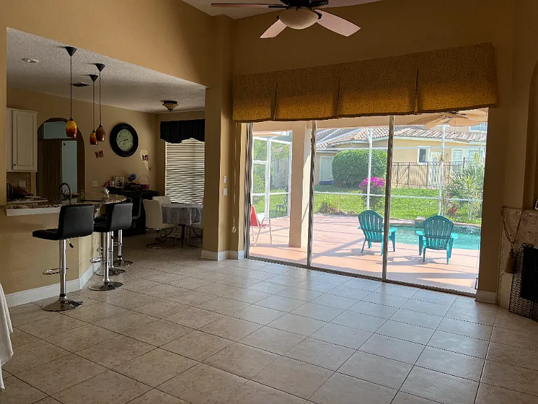7670 Milano Dr — Photo 5