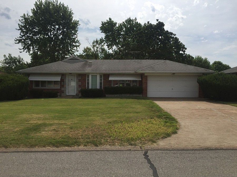 1st image of 9916 Norwich Dr