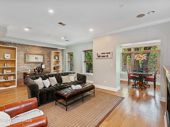 2nd image of 928 W Carmen Ave APT 2