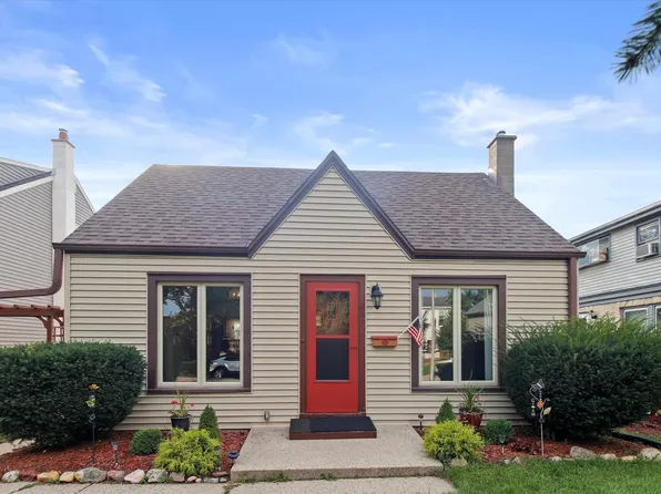 827 South 114th STREET, West Allis, WI 53214