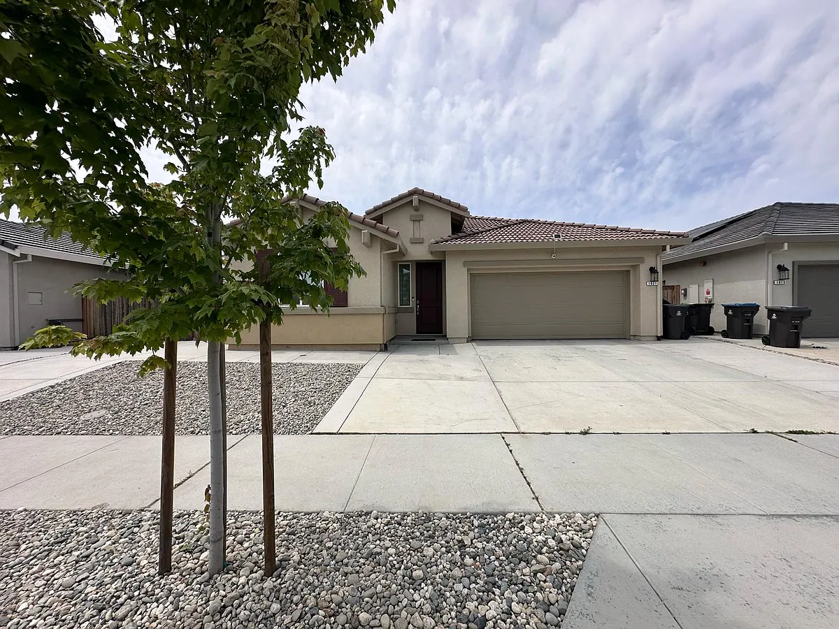 Building Photo - 1021 Osprey Dr