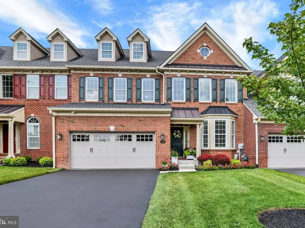 112 Rittenhouse Cir, Newtown, PA 18940