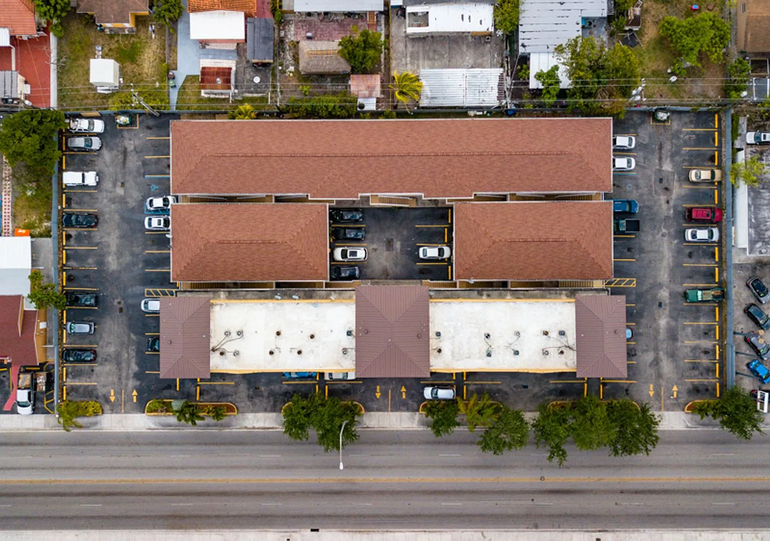 Kina Hialeah Apartments — Photo 1