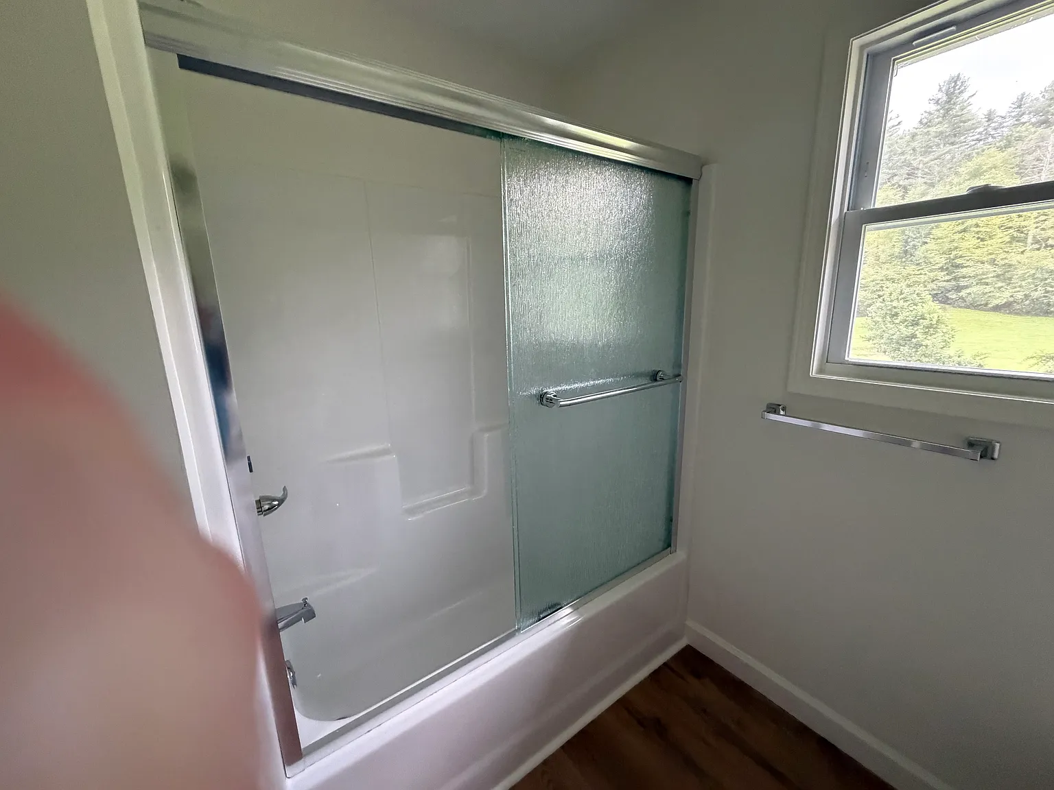 2 bed, 1000 sqft, $1,800 — Photo 4