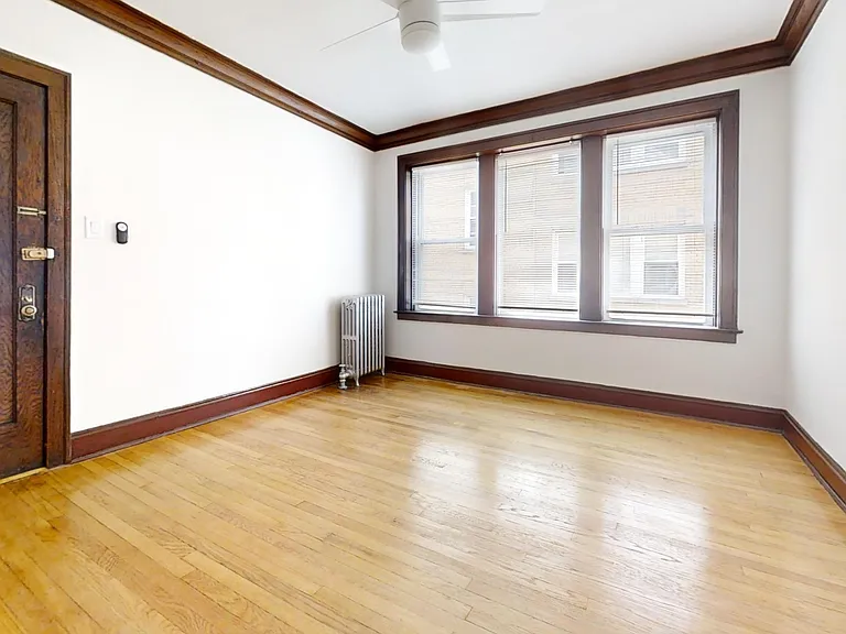 4205-11 W. Fullerton — Photo 18