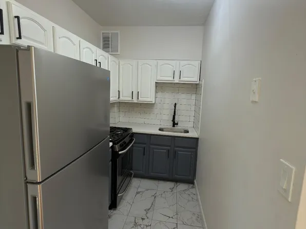 121 Wade Street image 1 of 5