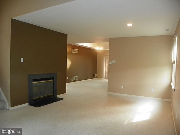 3rd image of 5407 Lister Ct