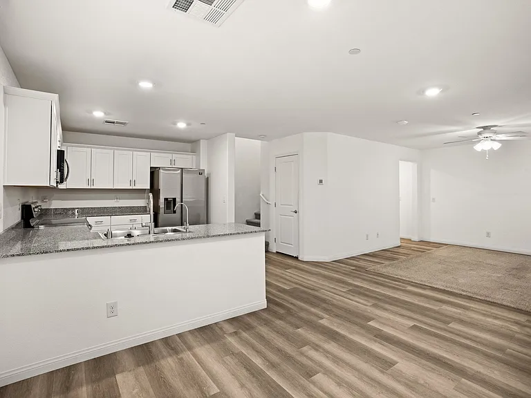 2841 Brilliant Aurora Ln #5 — Photo 15