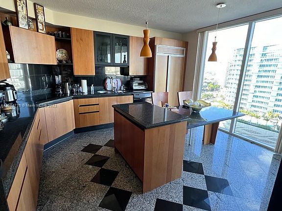 5th image of 17555 Collins Ave APT 1504