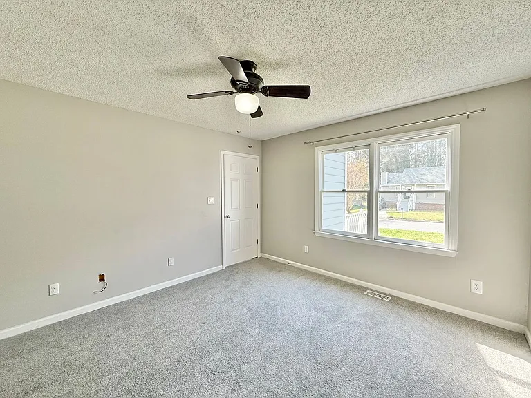 825 Rawls Dr — Photo 8
