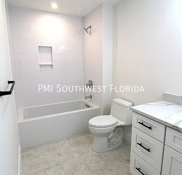 280 Hidden Bay Dr #201 — Photo 17