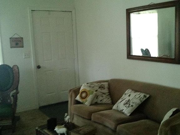 4th image of 816 E Buffalo St