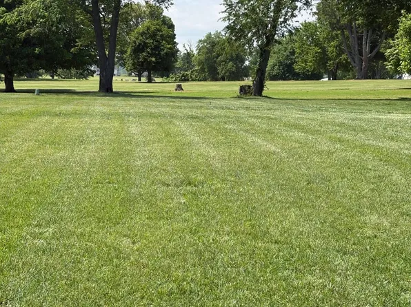 8 Muirfield Dr, Princeton, KY 42445