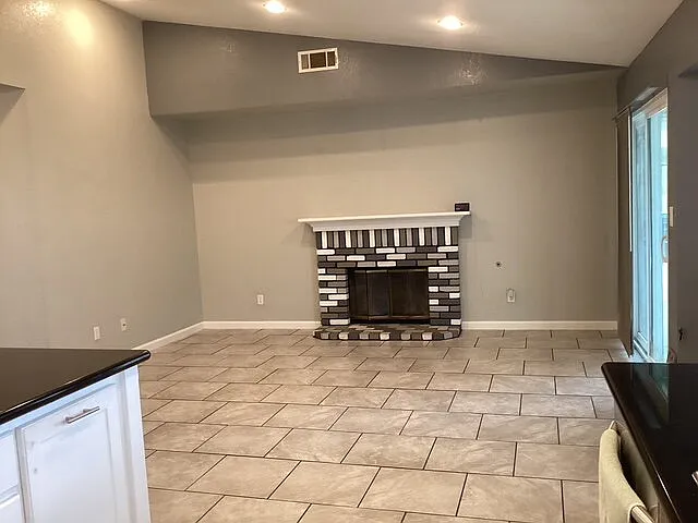 3129 Golfwood Ct — Photo 6