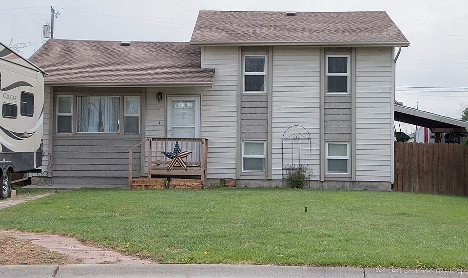 1st image of 1017 N Cody Ave