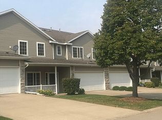 10415 Hickory Dr UNIT 2, Urbandale, IA 50322