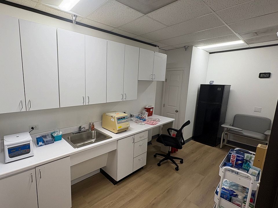 1st image of 8200 Wednesbury Ln #320