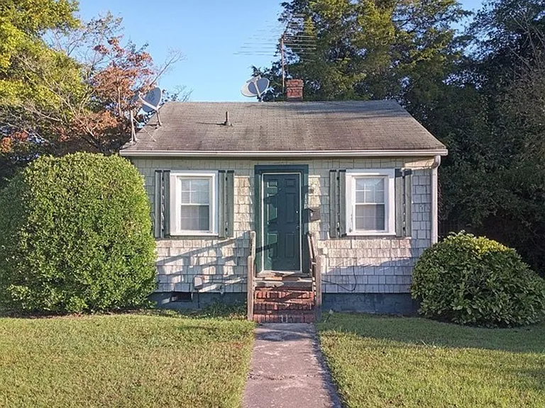 118 Penniman Rd — Photo 1