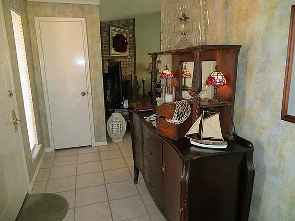 Tiled foyer