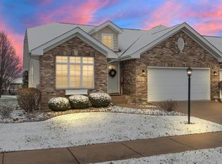 10853 Wachter Ct, Saint John, IN 46373