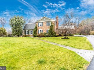 15813 Ancient Oak Dr, Gaithersburg, MD 20878