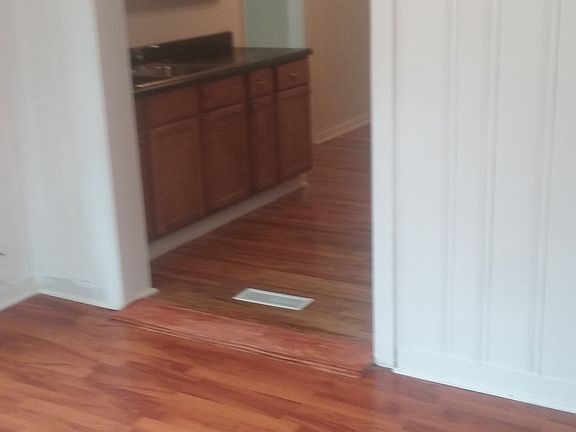 5th image of 3403 Scott St
