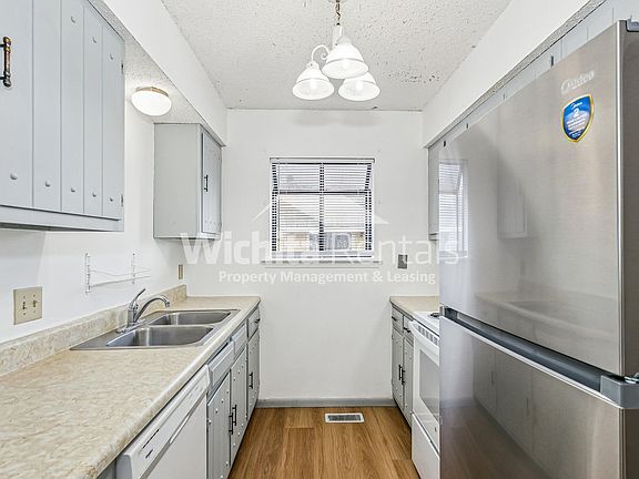 4th image of 9208 E Bedell St