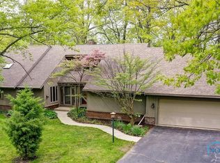 29969 Saint Andrews Rd, Perrysburg, OH 43551