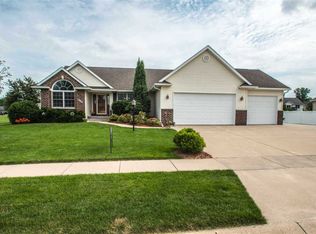 669 N 6th St Cir, Princeton, IA 52768