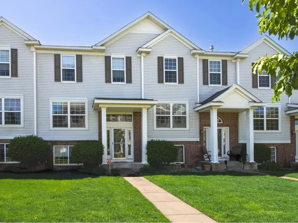 5150 Fairpoint Dr N, Hugo, MN 55038