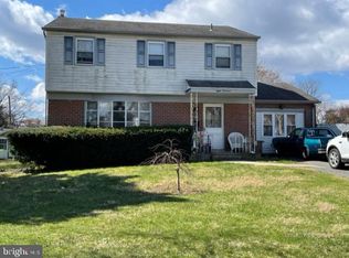 800 Campbell Ln, Springfield, PA 19064