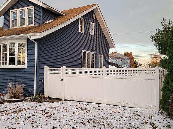 3rd image of 1423 Lake Ave
