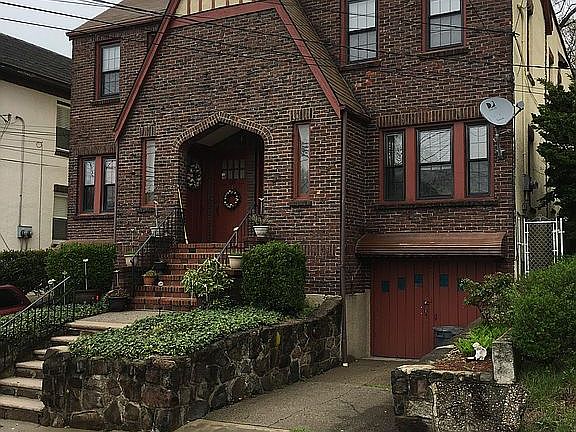 2nd image of 625-627 Metropolitan Ave