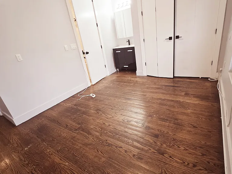 181 Clerk St #1A — Photo 15