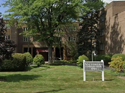 3701 Mayfield Rd, Cleveland, OH, 44121