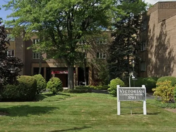 3701 Mayfield Rd, Cleveland, OH 44121