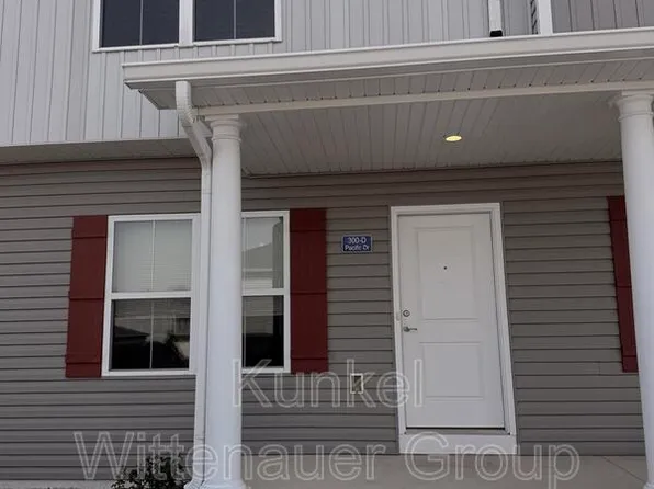 300D Pacific Dr, O'Fallon, IL 62269