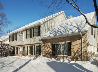 1450 Laurel Oaks Dr, Streamwood, IL