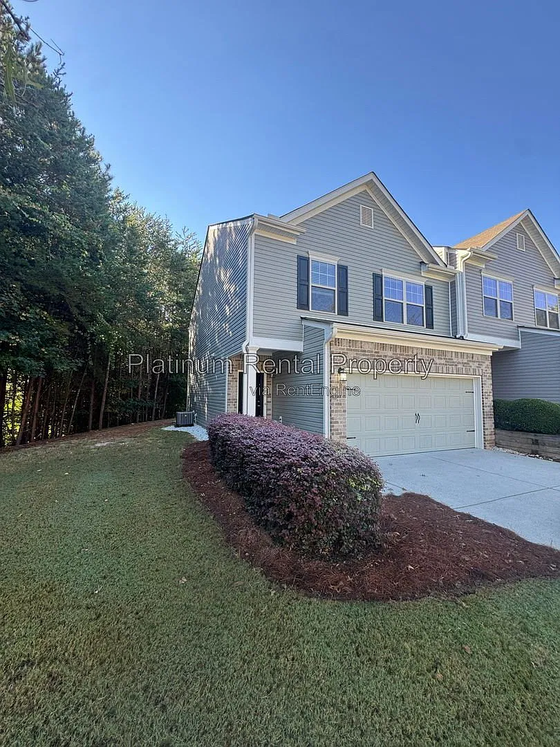 3 bed, 2.5 bath, 1628 sqft, $2,245 — Photo 3
