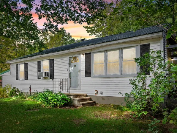 65 Turkey Lane Road, Buxton, ME 04093