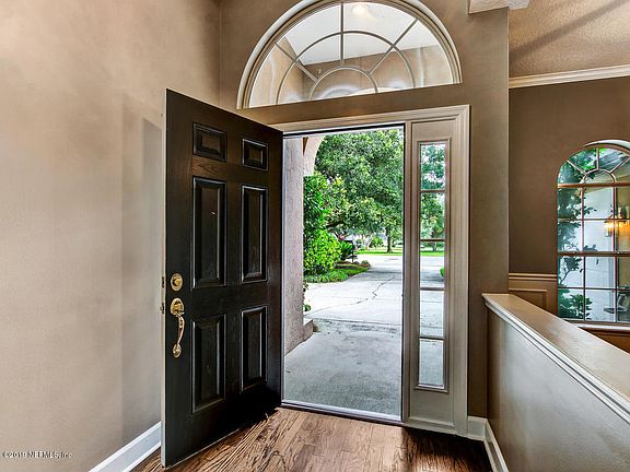 3rd image of 11082 Sentry Oak Ct