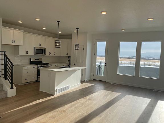 Kitchen/Family Room with Amazing Views