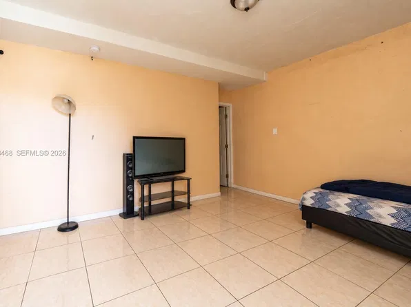 19740 NW 6th Pl, Miami Gardens, FL 33169