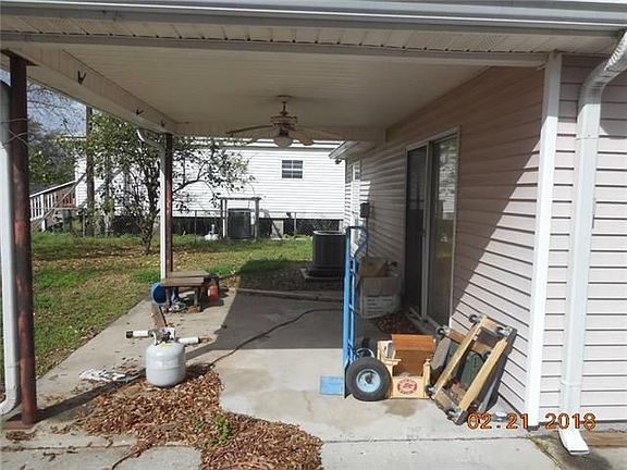 5th image of 141 Cedar Dr