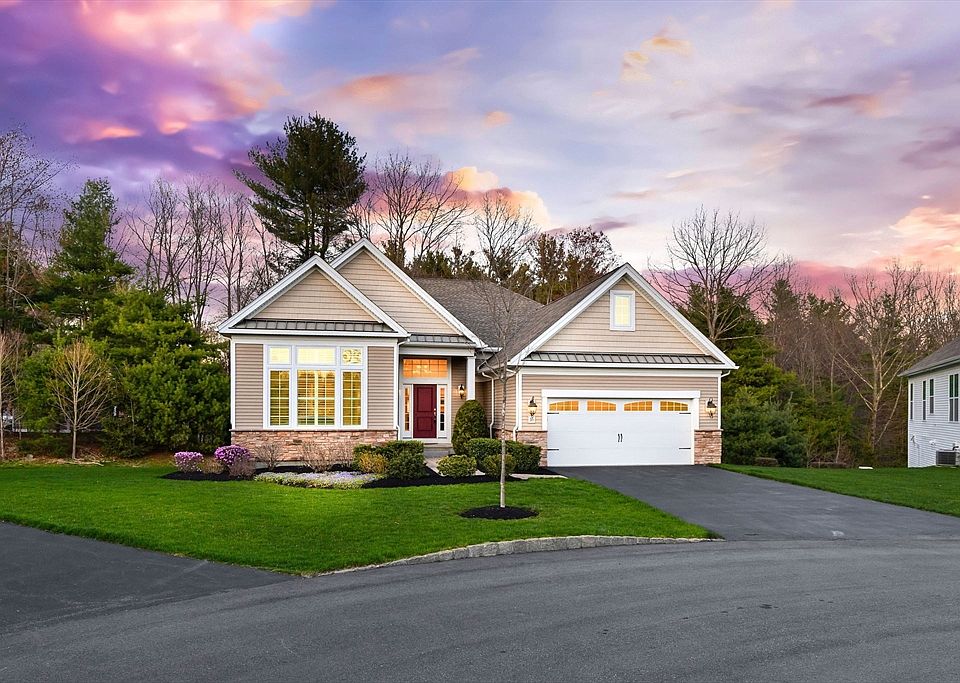 1st image of 16 Sierra Ct #16