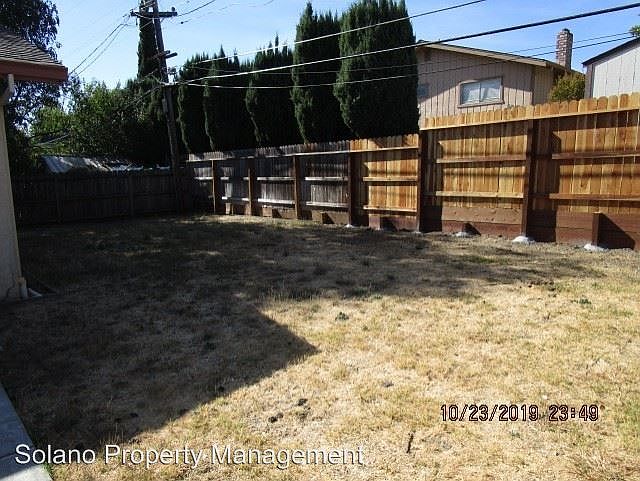 1st image of 2245 Cambridge Dr
